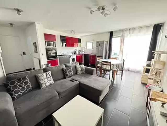 Cergy 95800 Achat / Vente appartement 2 pièces t2 au dernier étage parking