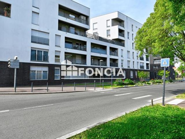 CERGY F5 AVEC TERRASE DE 76m2 ET 2 PLACE DE PARKING EN SOUS SOL