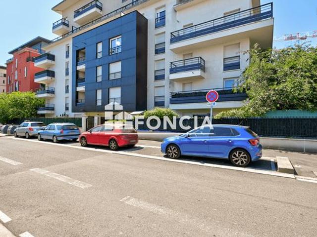 Cergy le haut – f2 avec parking en sous sol à 4 minutes à pied du rer a et de la ligne l