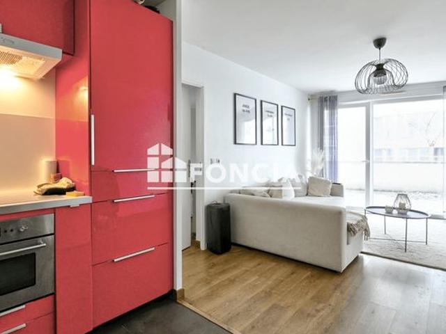 Cergy le haut f2, residence recente avec terrasse, jardin, parking s/sol