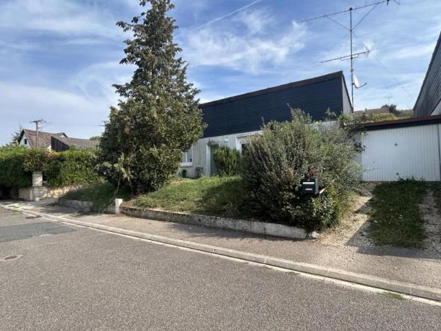 CERISIERS Maison plain pied T3Bis