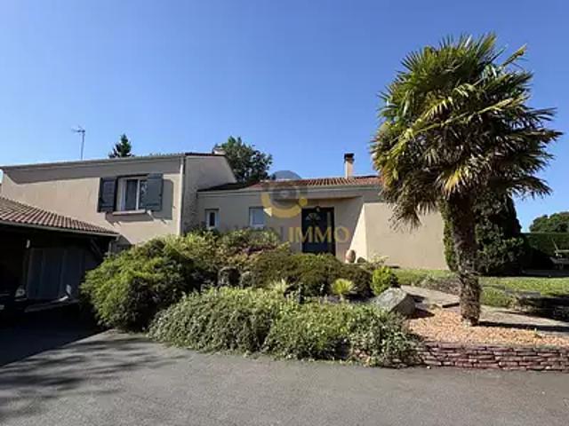 Cerizay 79140 Achat / Vente maison 5 pièces t5 piscine terrasse