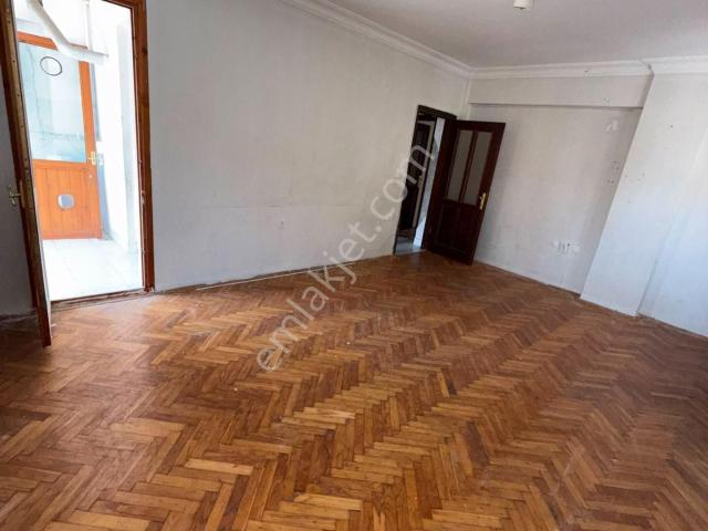 Cerrahpaşa Emlaktan Avcılar Merkezde 2+1 90m2 Kiralık Daire
