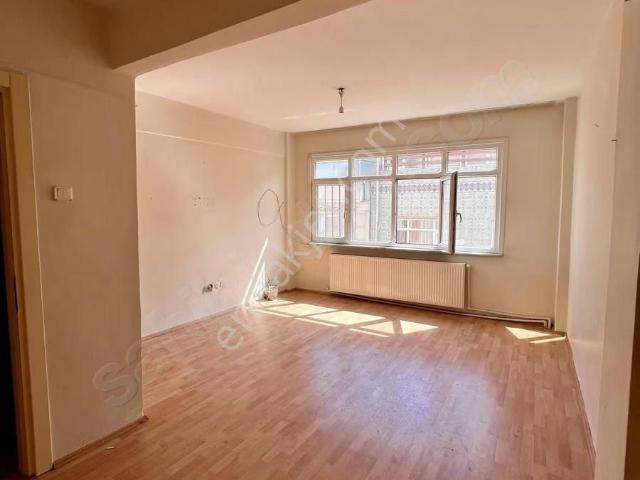 Cerrahpaşa Yanı 2+1 Kiralık 80 M² Daire