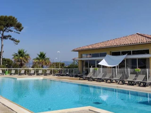 Cession Appartement en Résidence de Tourisme de type 3 de 49 m² à Six Fours les Plages Les Terrasses des Embiez LAGRANGE VACANCES