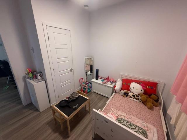 Cession de bail – Grand 6 ½ moderne au rés de chaussée | 1 650 $/mois 4 chambres, 2 stationnements