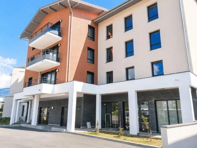 Cessy Appartement 2 pièces 53.65 m²