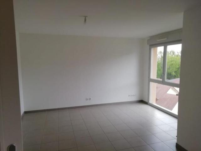 Cessy Location Appartement 01