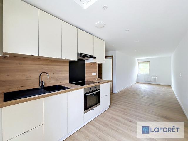Cessy Location Appartement 01