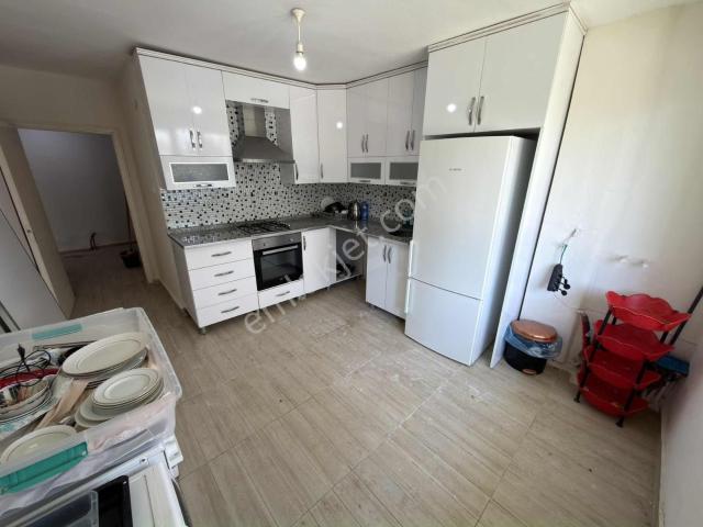 Ceyhan'da Kaymakam Evi Yanında 4+1 Kapalı Mutfak Satılık