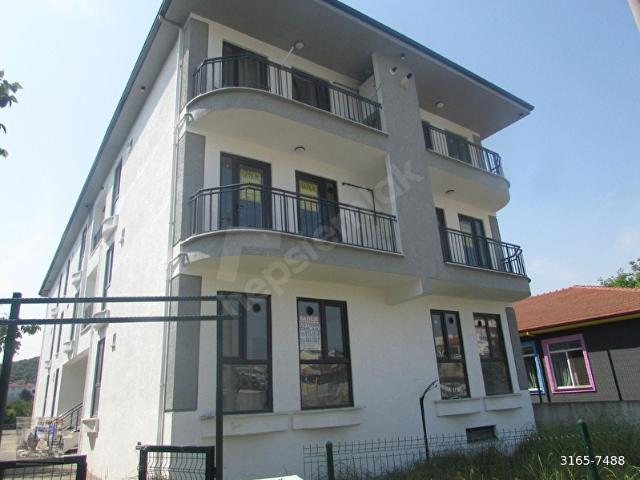 Ceyhun emlaktan Altınovada merkeze yakın yeni kiralık 1+1 daire