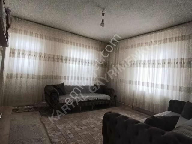 Ceza Evi Alt Köşede Kiralık 3+1 Daire