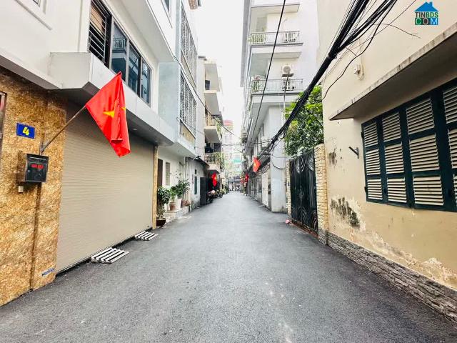 Chỉ 4.5 tỷ có ngay nhà đẹp Định Công Hoàng Mai, DT 32m2*5T, ô tô đỗ cửa, sổ A4, Lh 0975666