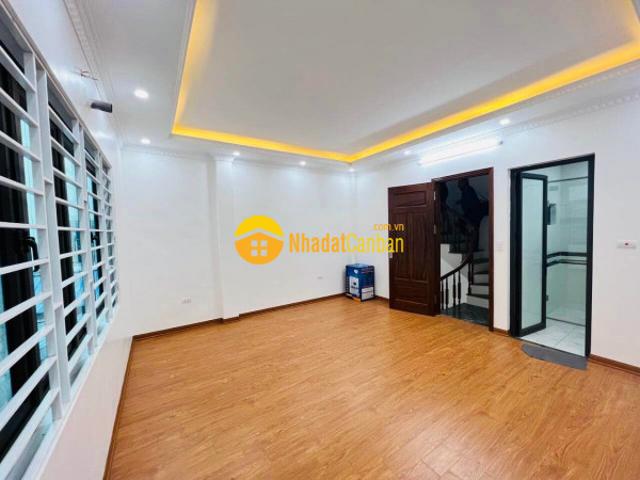 Chỉ 4.79 tỷ, hộ khẩu tây hồ, 45m, 5pn, lô góc, 3 thoáng, 3 gác tránh xe máy