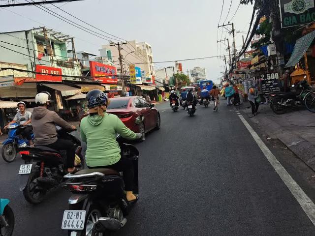 Chỉ 9 Tỷ Sở Hữu Ngay Nhà 5 Tầng Gần Bến Xe Quận 8 – Xe Hơi Đỗ Cửa – An Ninh Tuyệt Đối