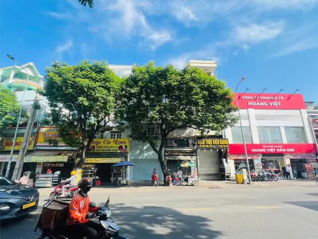 Chỉ 13.5 Tỷ TL_Nhà Siêu Vị trí Mặt Tiền Ngay Đầm Sen P5 Quận 11, 4X13CN 49,2m Hoàn công đủ