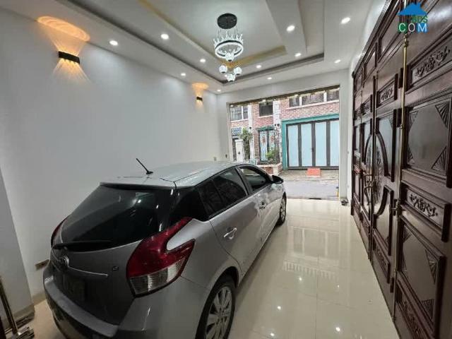 Chỉ 10,2 Tỷ 49M Bán Nhà Dân Xây Phố Long Biên_lô Góc_hai Mặt Thoáng_gara, Ô Tô Tránh