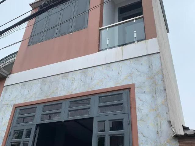 Chỉ 3.98 TỶ hẻm xe tải vô nhà 3 tầng BTCT Quận 12