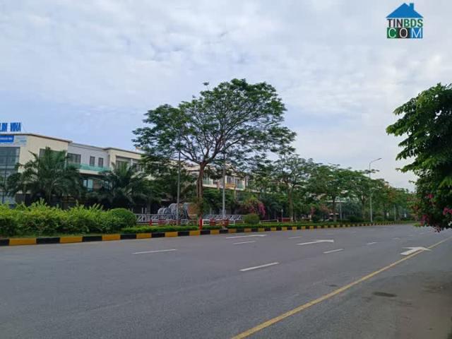 Chủ yếu tài chính cần thanh khoản gấp nhà mặt phố Hữu Nghị 56m