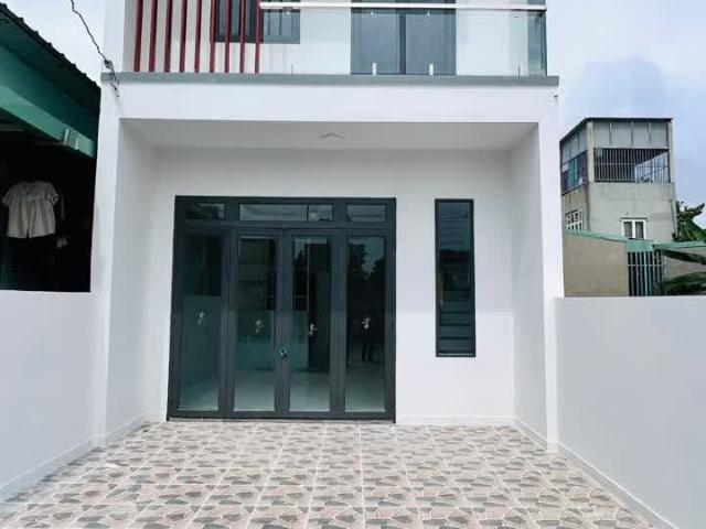 Chỉ cần 675tr sỡ hữu ngay canh nhà 1 lầu 1 trệt mới xây ngay trường THPT VĨNH CỬU liên hệ