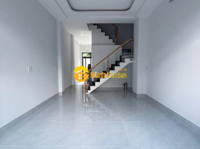 Chủ cần bán gấp nhà đẹp 4pn 3 tầng trường lưu sổ hồng riêng sẵn sàng công chứng 5,3 tỷ