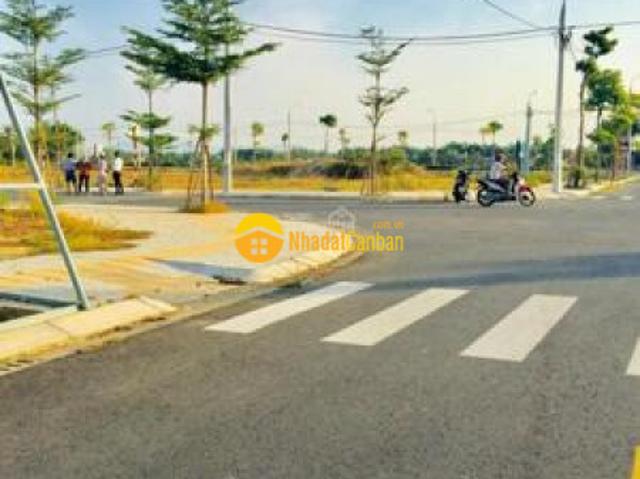 Chỉ còn đúng 1 lô góc mặt tiền đường hùng vương giá yêu thương cho khách thiện chí 1 tỷ. Lh 0916