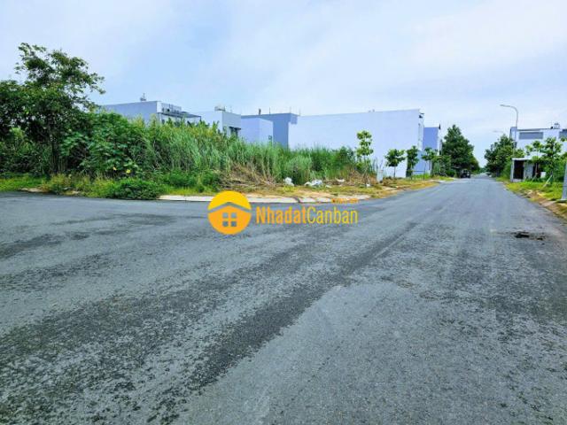 Chủ gửi góc đẹp 91,2m2 đường b8 kdc phú an sổ hồng