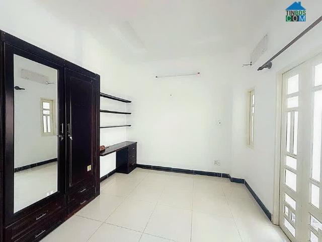 Chủ giảm 900tr bán nhà 2 tầng, ngay trung tâm Phường Tân Hưng  dtsd 100m2