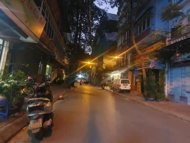 Chỉ hơn 7,1 tỷ hiếm có nhà phố sát Tân Mai kinh doanh đỉnh ô tô tránh vỉa hè 65m MT 5m