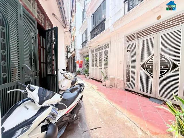 Chỉ Hơn 8 Tỷ Sở Hữu Nhà Hiếm Đội Cấn 2 Thoáng Ngõ Thông 4 Tầng Đẹp Long Lanh