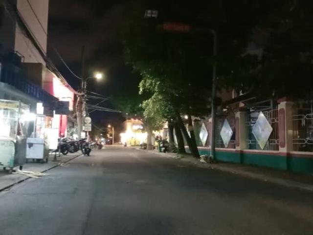 Chủ Lớn Tuổi Bán Cần Bán Hạ Chào 300tr. Giá Chào Mới 10,4 Tỷ. Vị Trí Đắc Địa, 1 Nhà Ra Võ Văn