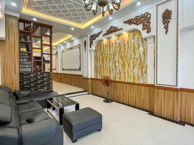 Chủ Ngộp! Giảm 800 Triệu. Giá Bán Mới Còn Lại Khá Rẻ Chỉ 10 Tỷ