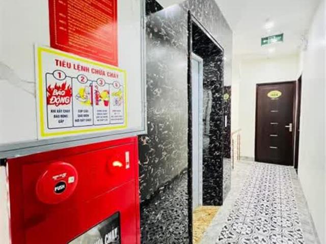 Chủ nhà cần bán gấp CCMN 6 tầng xây mới thang máy đầy đủ, 12 phòng, vài bước chân ra đường Hồ