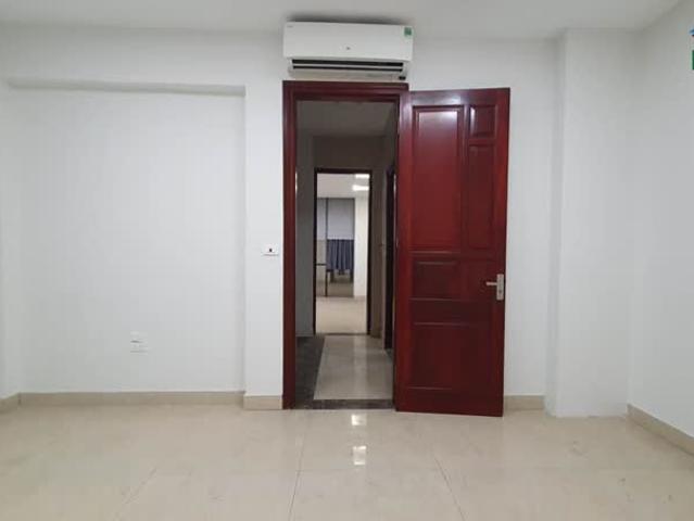 Chủ nhà cho thuê nguyên căn mới đẹp, 134m2  4.5T  Tam Trinh 35 Tr  Kinh doanh, VP