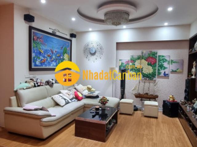 Chủ nhà xuống bt cần nhượng lại căn chung cư 4 pn, tầng đẹp, veiw đẹp, full nội thất. Giá cực tốt