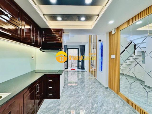 Chủ nhiệt bán giảm mạnh 800tr thích quảng đức nhà mới xây hxh chỉ hơn 7 tỷ