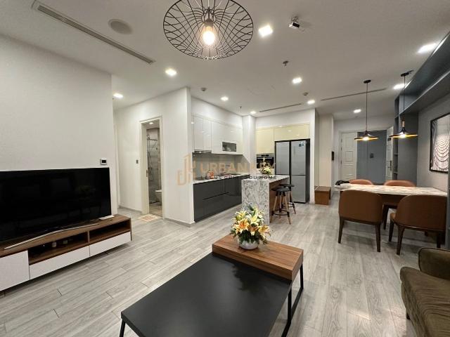 CHO THUÊ 2PN VINHOMES GOLDEN RIVER CÓ BẾP ĐẢO & BỒN TẮM NẰM SANG TRỌNG