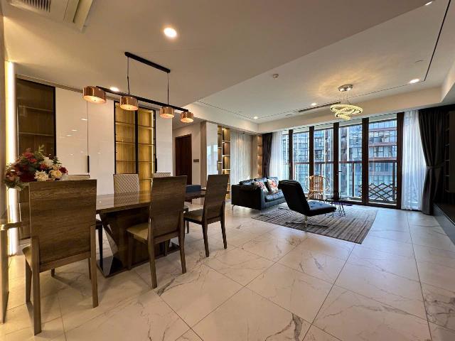 CHO THUÊ 3PN THE GALLERIA METROPOLE NỘI THẤT CAO CẤP CHỈN CHU, VIEW CẦU BA SON THOÁNG ĐÃNG