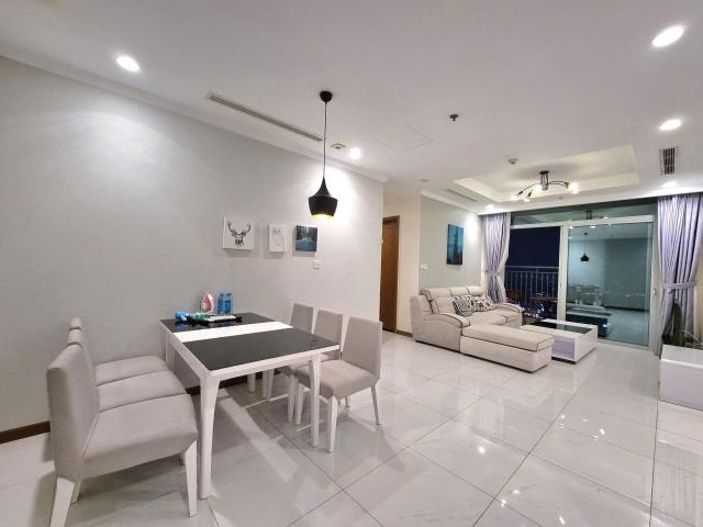 CHO THUÊ 3PN VINHOMES CENTRAL PARK: DIỆN TÍCH RỘNG RÃI, NỘI THẤT HIỆN ĐẠI