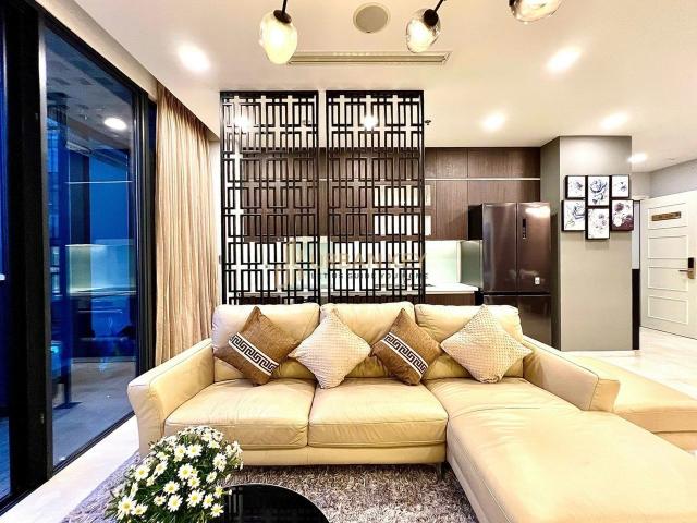 CHO THUÊ 3PN VINHOMES GOLDEN RIVER: VIEW LANDMARK 81 RỰC RỠ, THOÁNG ĐÃNG