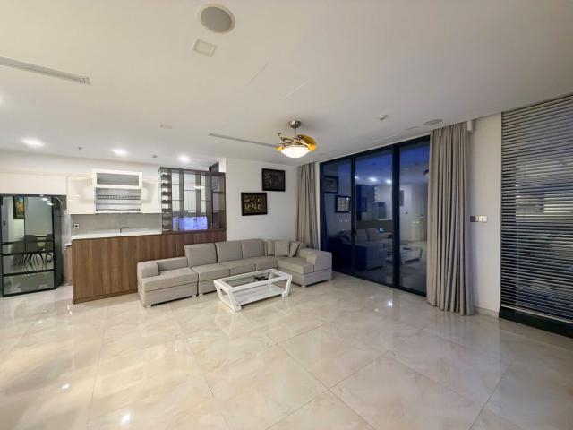 CHO THUÊ 3PN VINHOMES GOLDEN RIVER VIEW QUẬN 1 ĐẸP MÃN NHÃN