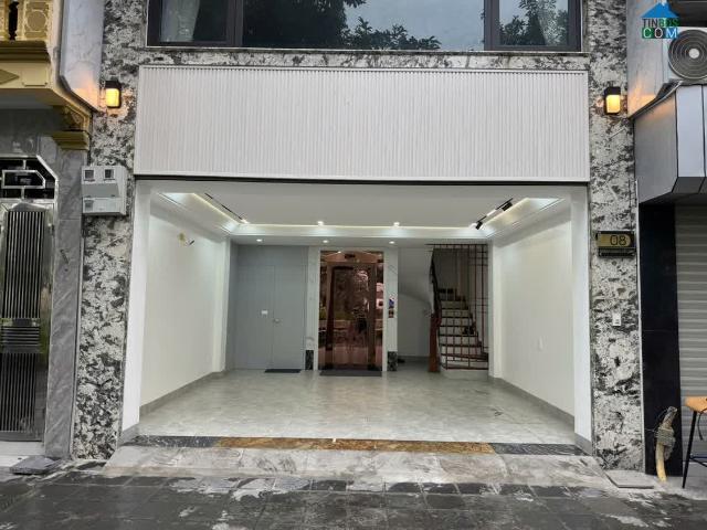 Cho thuê tầng 1, 2 nhà mới xây Phố Trạm, gần Aeo Long Biên, đường trước nhà ô tô tránh