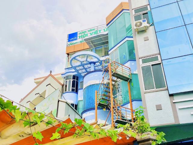 Cho thuê toà nhà mặt tiền Bà Huyện Thanh Quan Quận 3, 1 trệt + 4 tầng, 15 phòng