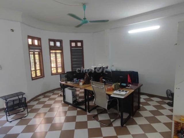 Cho thuê văn phòng tầng 2 ngõ 553 giải phóng