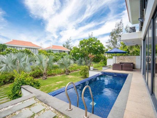 CHO THUÊ VILLA 4 PHÒNG NGỦ RỘNG RÃI THE OCEAN VILLAS, DA NANG