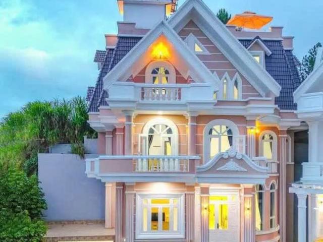Cho thuê villa 9 phòng ngủ đường Trịnh Hoài Đức phường 11 Đà Lạt giá 25 triệu