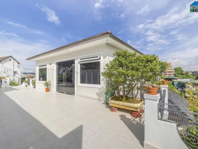 Cho thuê villa sân vườn 4 nhà riêng biệt 7 phòng đường Lý Nam Đế, phường 8, đà lạt giá 40tr