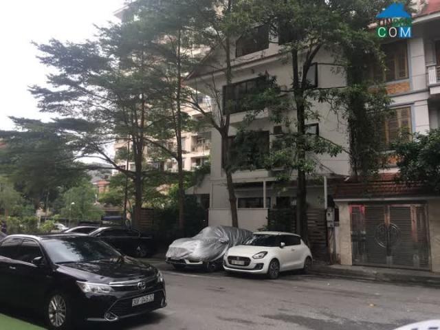 Cho thuê biệt thự ngõ 2 Giảng Võ, 150 m2, 4 tầng, đủ đồ, 48 triệu/tháng