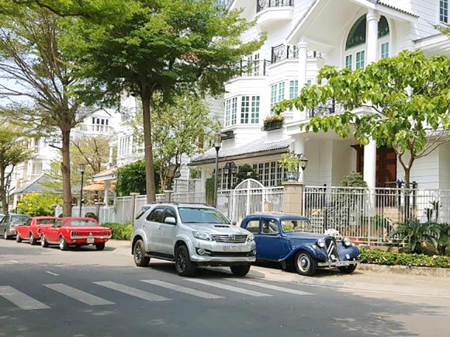 Cho thuê Biệt thự Saigon Pearl 1 hầm 1 trệt 2 lầu áp mái diện tích 7x21m