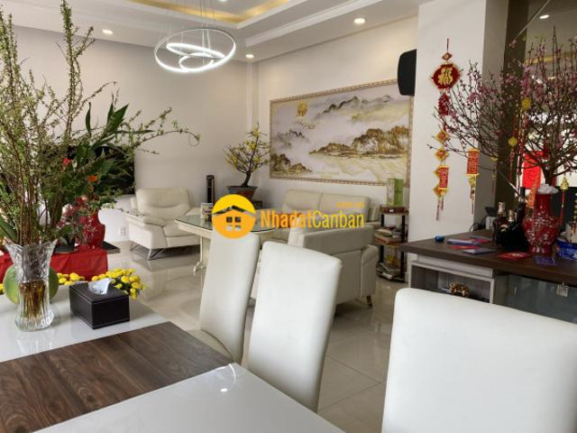Cho thuê biệt thự tại nhà bè q7, nhà còn mới dt 183m2 chỉ 20trth. Lh0907117